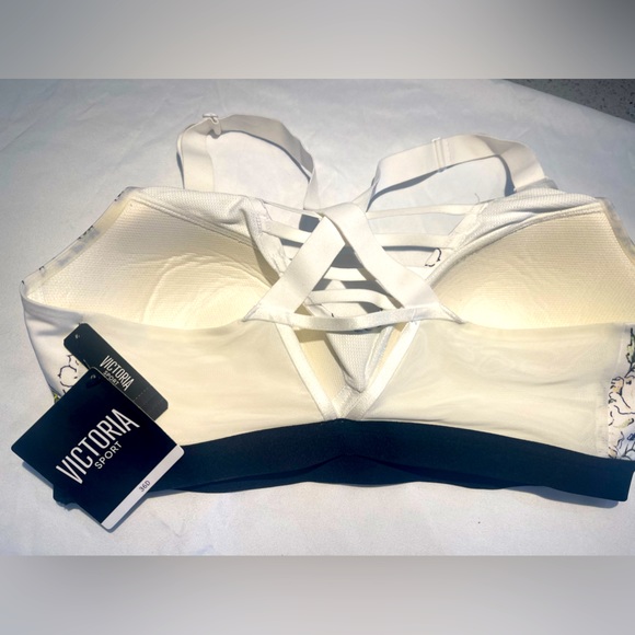 Victoria’s Secret sport bra - Picture 2 of 3